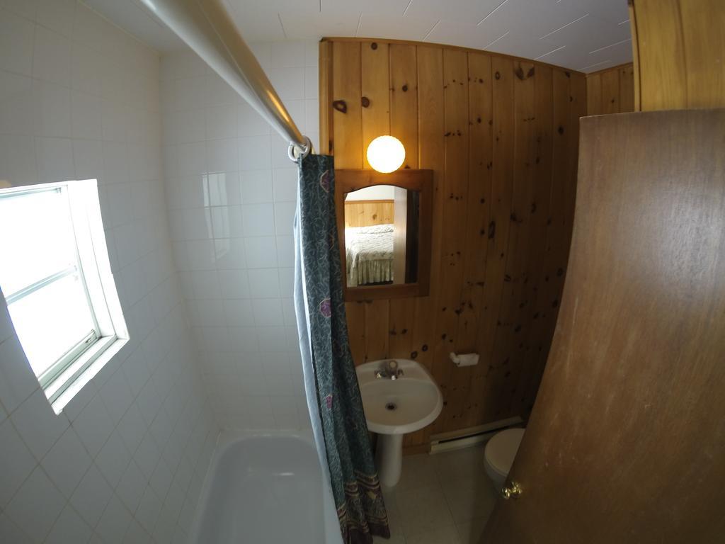 Motel Le Fleuron サン・ドナ・ド・モントカーム 部屋 写真