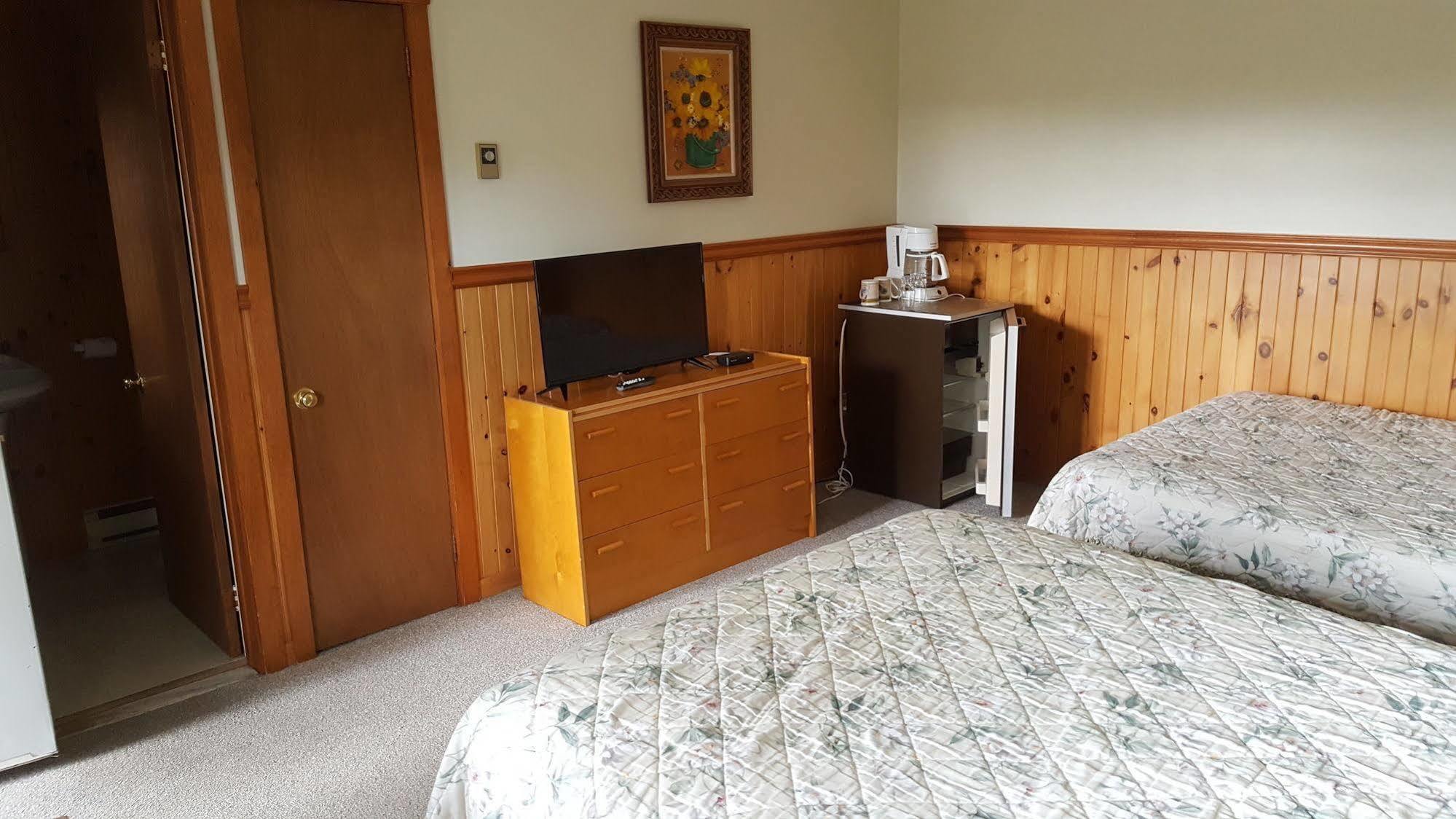 Motel Le Fleuron サン・ドナ・ド・モントカーム エクステリア 写真