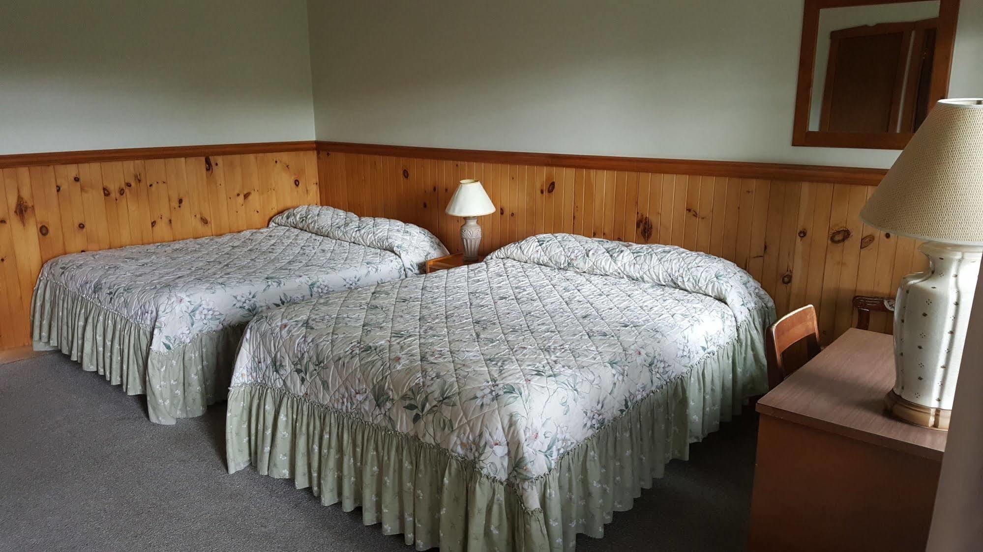 Motel Le Fleuron サン・ドナ・ド・モントカーム エクステリア 写真